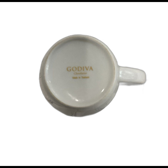 Godiva Chocolatier Red Gold Crest  Graphic Ceramic Mug. LNWOT - Picture 4 of 4